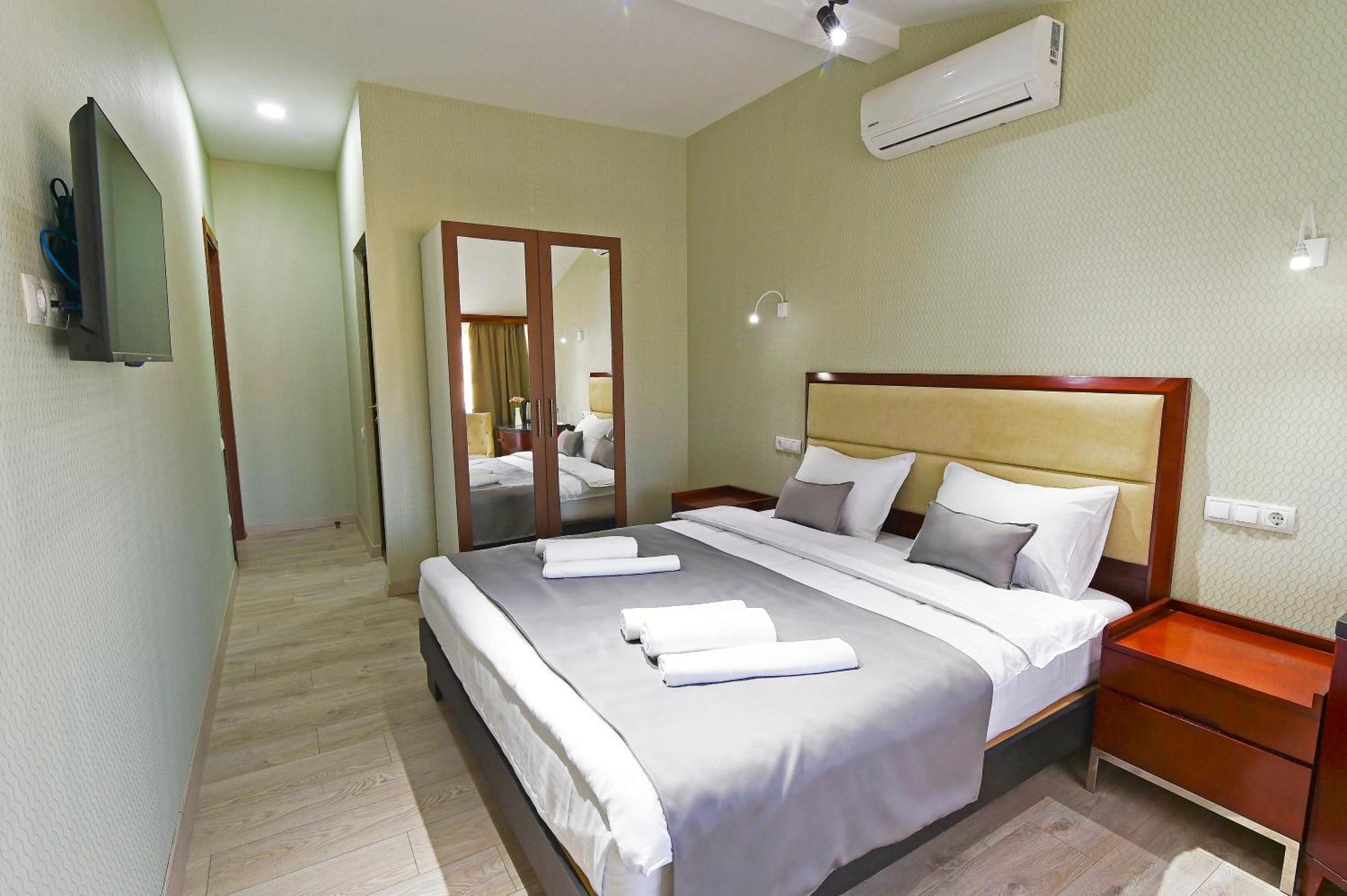 Kraveli Hotel Tbilisi Luaran gambar