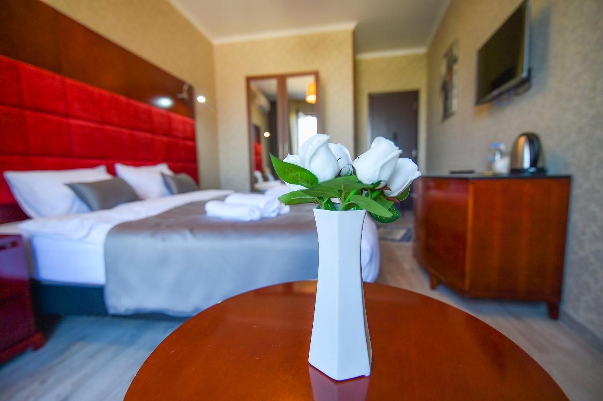 Kraveli Hotel Tbilisi Luaran gambar