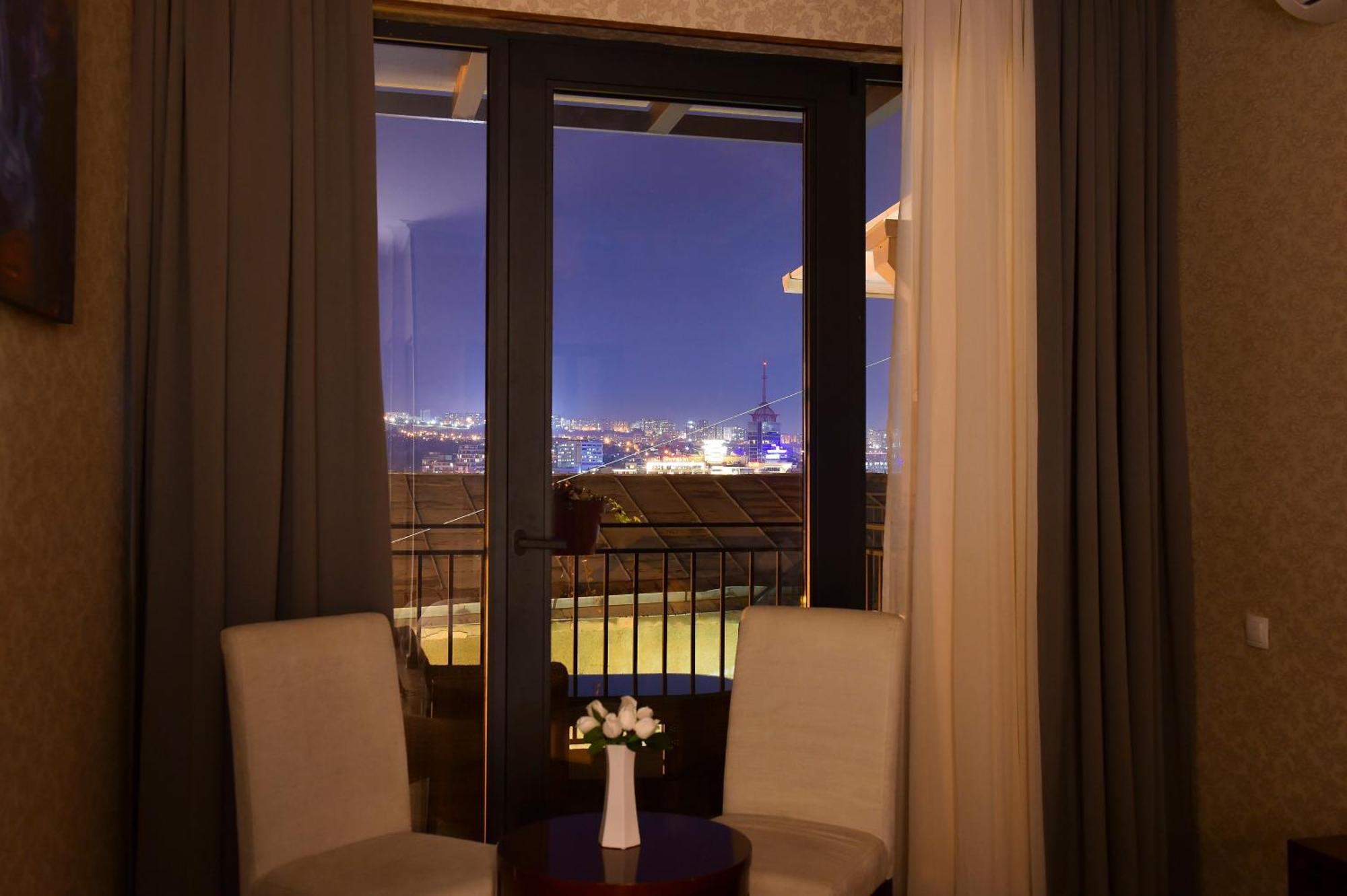 Kraveli Hotel Tbilisi Luaran gambar