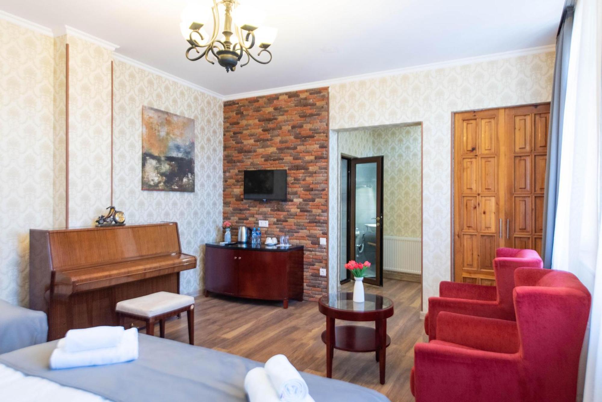 Kraveli Hotel Tbilisi Luaran gambar