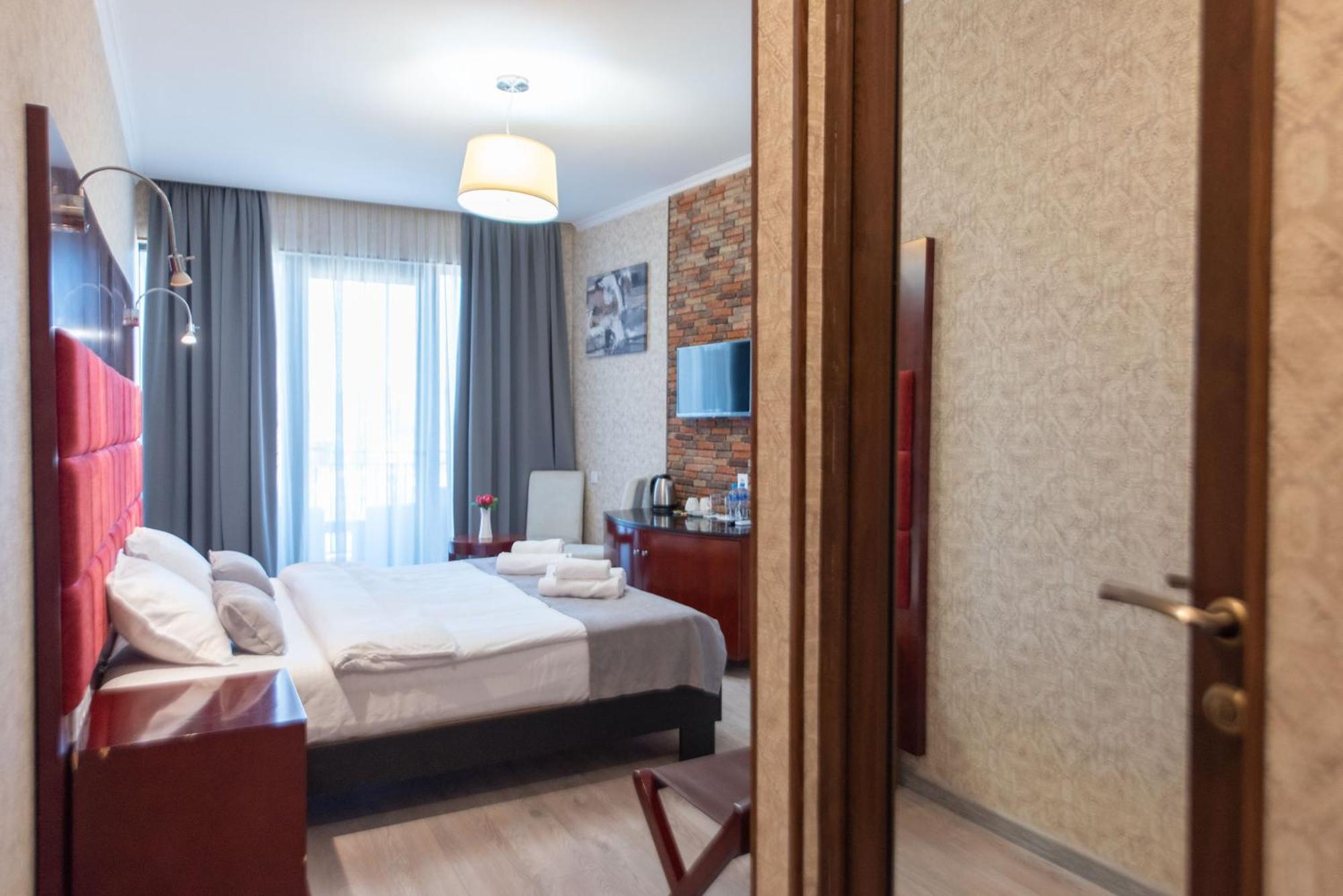 Kraveli Hotel Tbilisi Luaran gambar