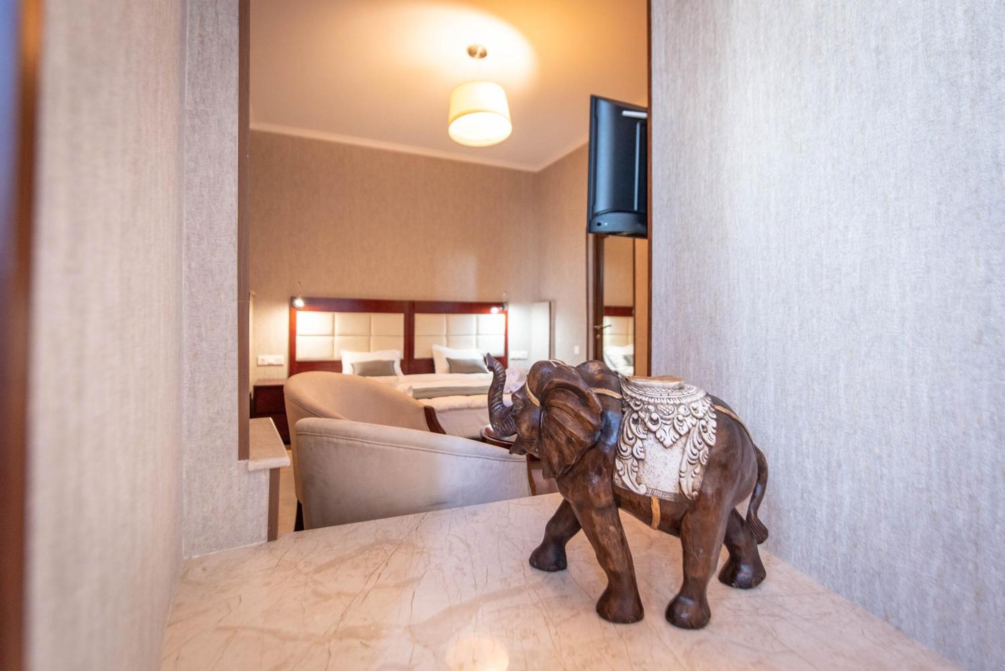 Kraveli Hotel Tbilisi Luaran gambar